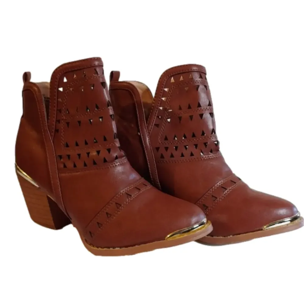Chase + Chloe Coddy Ankle Bootie Boots Shoes